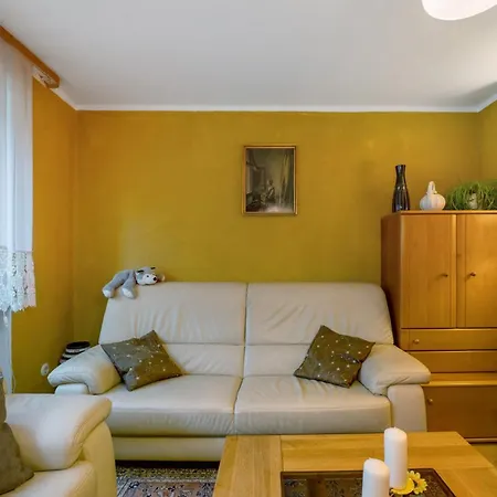 Apartment Störzel - A Hundheim